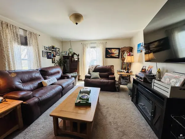 10990 Crooked Creek RD, Leonardville, KS 66449