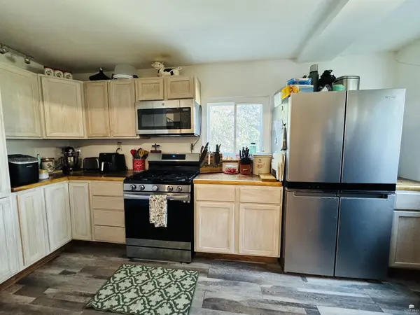 10990 Crooked Creek RD, Leonardville, KS 66449