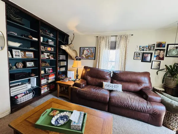 10990 Crooked Creek RD, Leonardville, KS 66449
