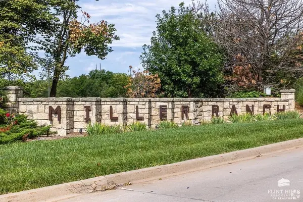 804 Locharno DR, Manhattan, KS 66503