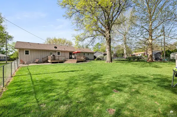 3010 James AVE, Manhattan, KS 66502