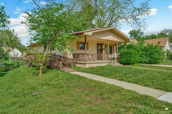 411 Spruce ST, Wamego, KS 66547
