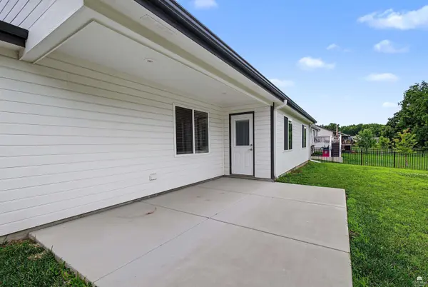 4700 Raven Creek DR, Manhattan, KS 66502
