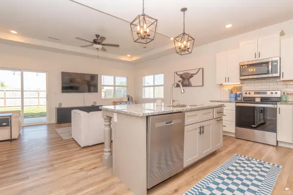 9915 Weeping Willow DR, Manhattan, KS 66502