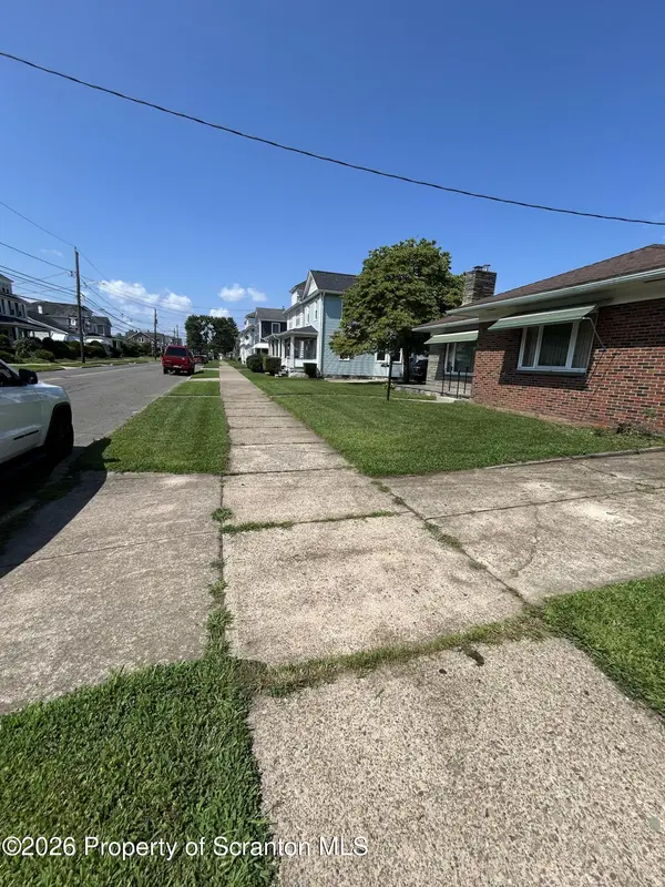 219 Lyndwood AVE, Wilkes-barre, PA 18706
