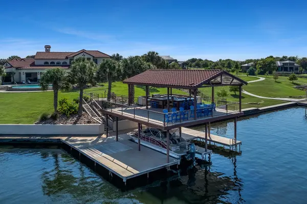 511 Legends Parkway, Kingsland, TX 78639