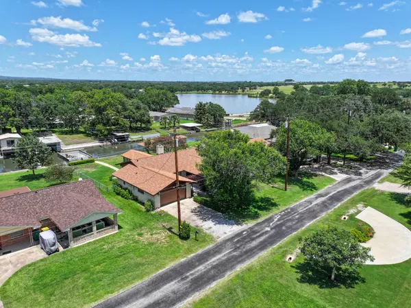 106 Flamingo CIR, Highland Haven, TX 78654