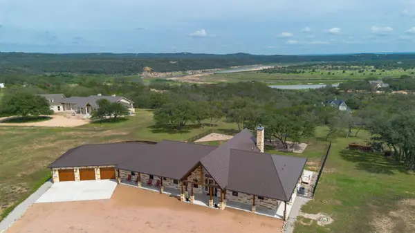 195 Chimney Cove DR, Marble Falls, TX 78654-9998