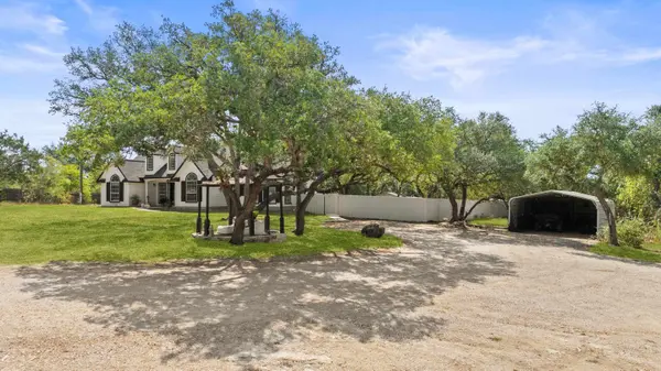 280 Stonegate DR, Johnson City, TX 78636