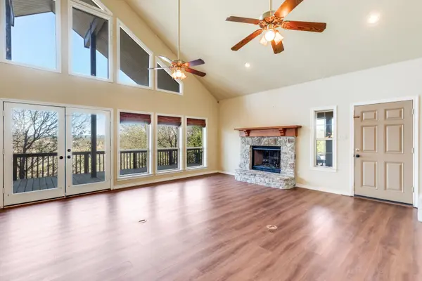 106 Redbud DR, Spicewood, TX 78669