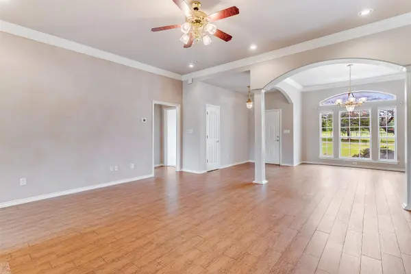 416 Highland DR, Highland Haven, TX 78654