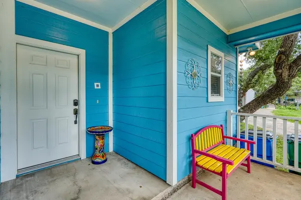 115 Shady Circle DR, Sunrise Beach, TX 78643