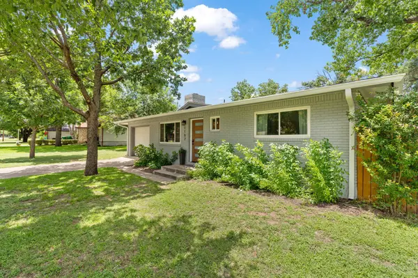 1107 Live Oak Dr, Marble Falls, TX 78654