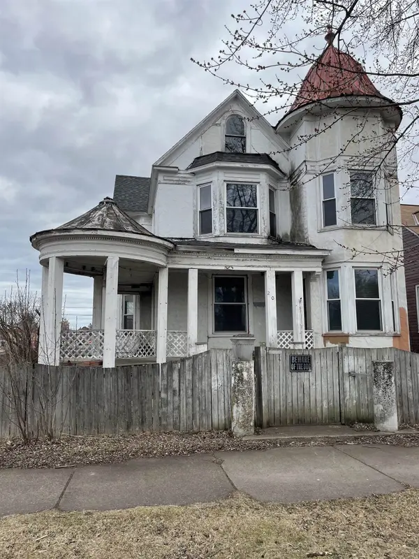 2002 Banks Ave, Superior, WI 54880