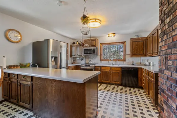 9137 McCamus Rd, Brookston, MN 55711