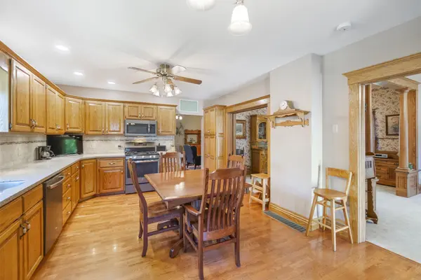 512 Pleasant ST, Sumner, IA 50674