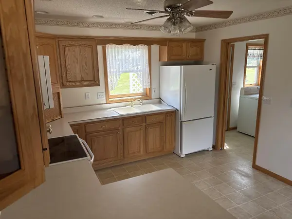 205 E Ridge ST, Readlyn, IA 50668