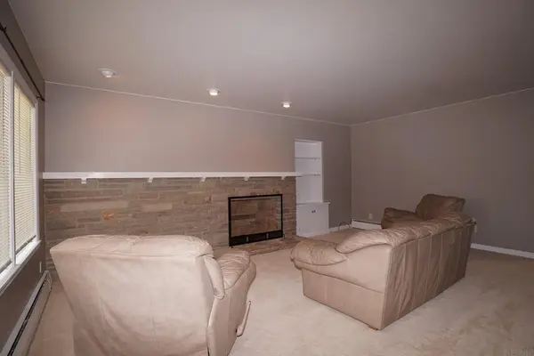 107 Hulin ST, Charles City, IA 50616