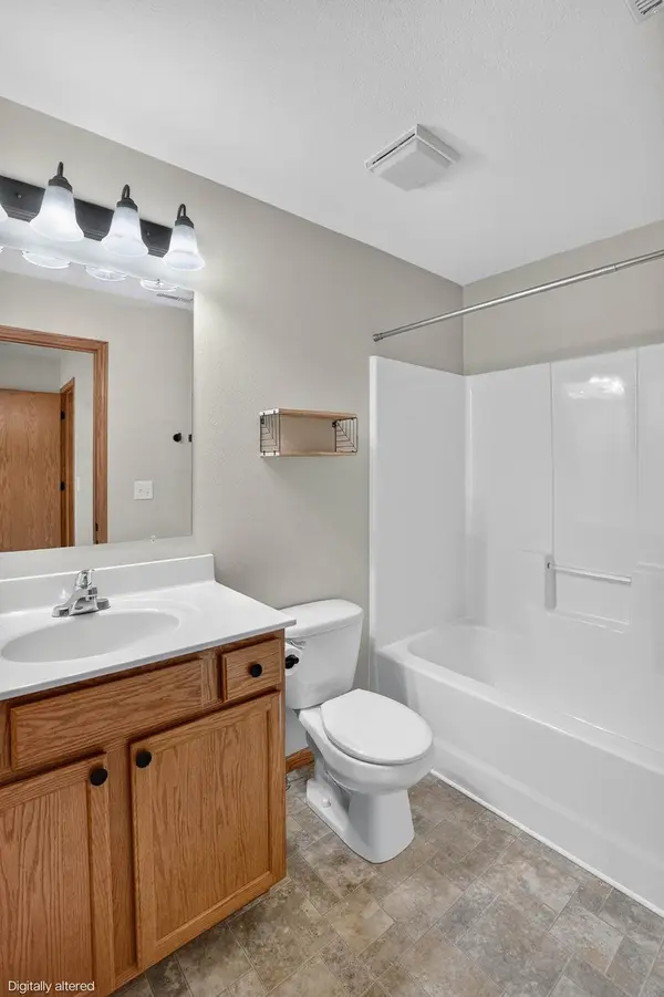 3416 Destin DR, Waterloo, IA 50702