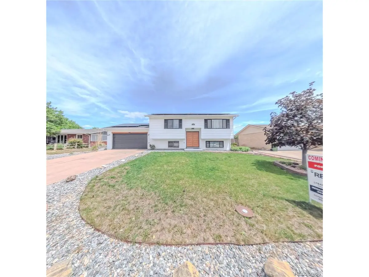 1624 Longbranch, Strasburg, CO 80136