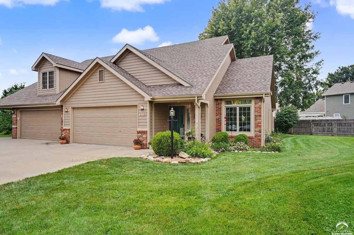 2719 Larkspur CT, Lawrence, KS 66047