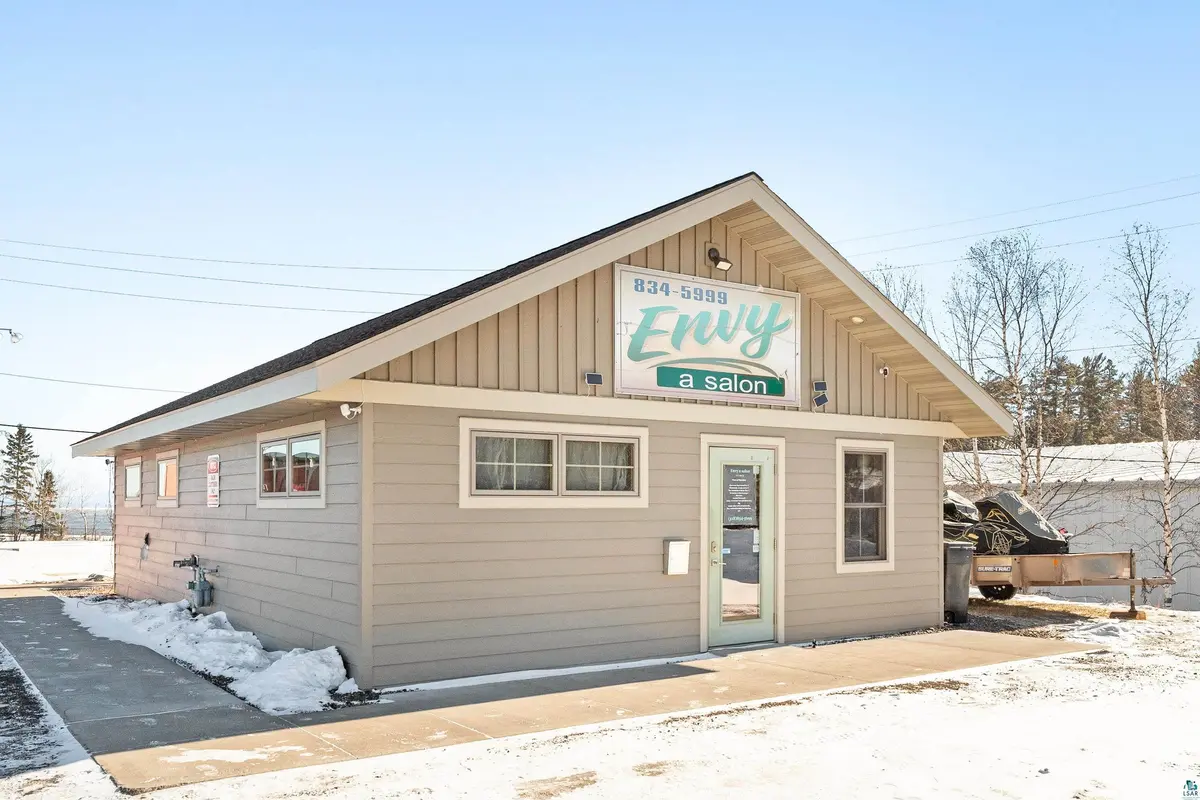 610 4th St, Two Harbors, MN 55616