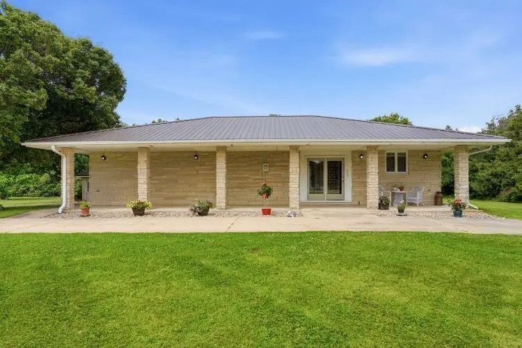 305 Worth ST, Lamont, IA 50650