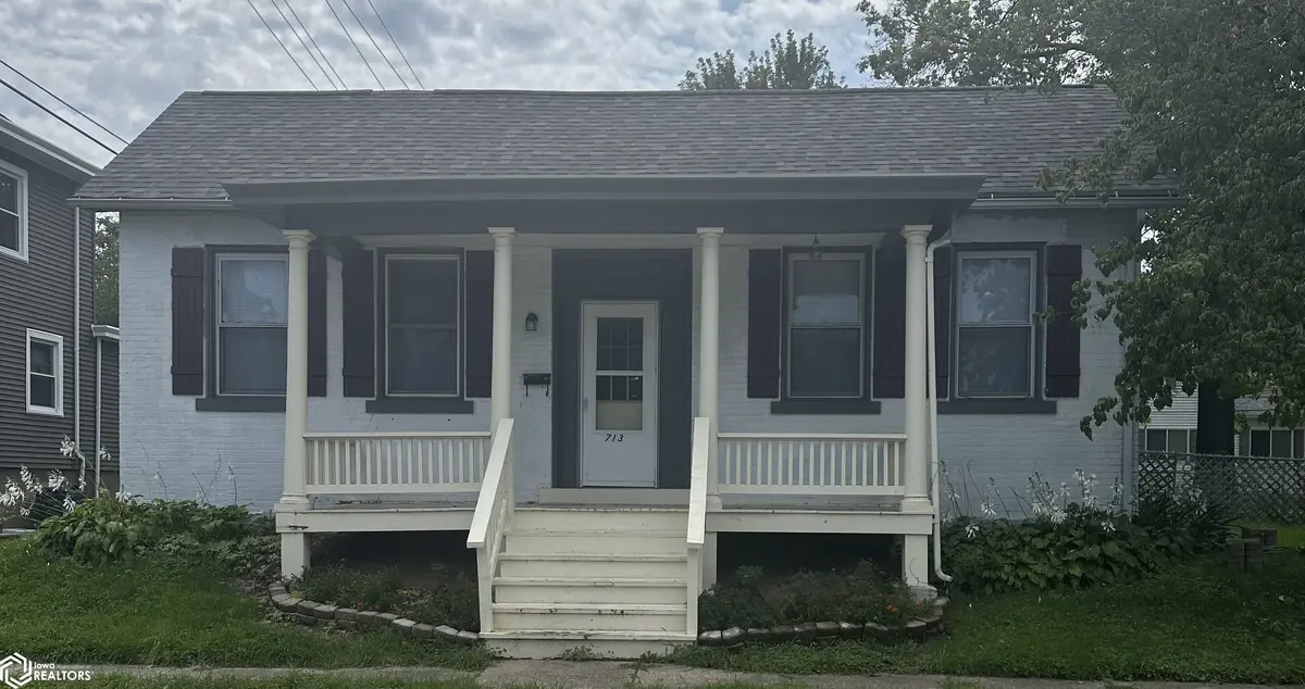 713 Oak ST, Burlington, IA 52601