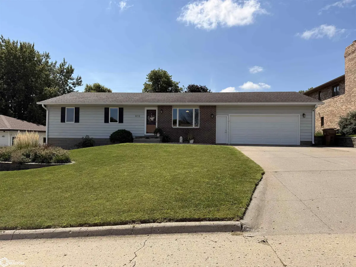 810 San Salvador AVE, Carroll, IA 51401