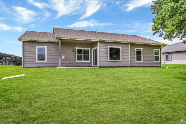 4921 Plumthicket DR, Manhattan, KS 66503
