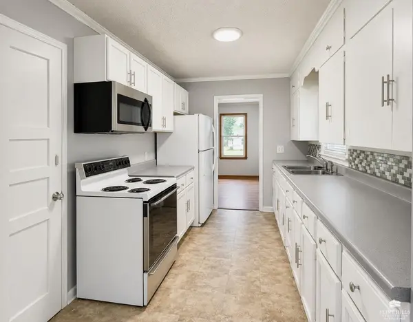 619 Garfield ST, Clay Center, KS 67432