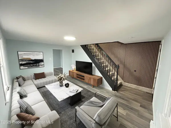 93 1/2 Carroll ST, Pittston, PA 18640