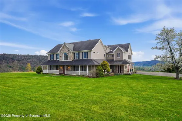 18 Bush Hill RD, Great Bend, PA 18821