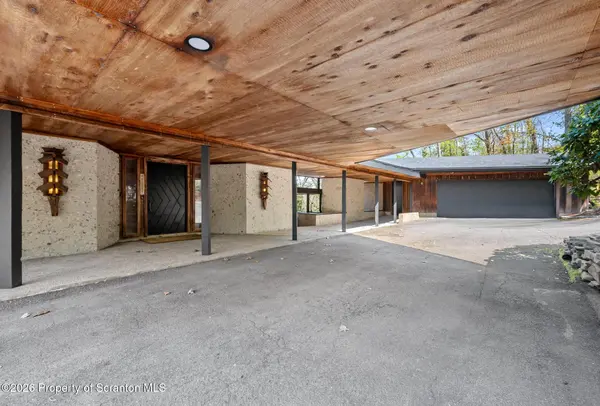 4 Elmhurst BLVD, Scranton, PA 18505