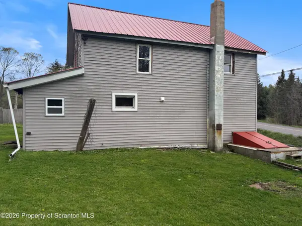 2466 State Route 4002, Mehoopany, PA 18629