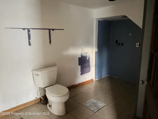 2466 State Route 4002, Mehoopany, PA 18629