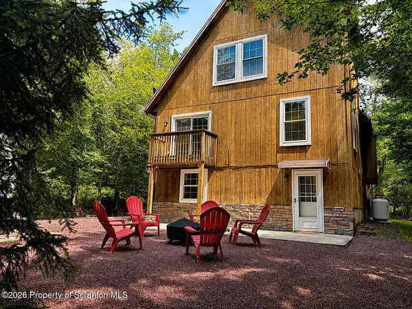 69 Floral DR, Thornhurst, PA 18424