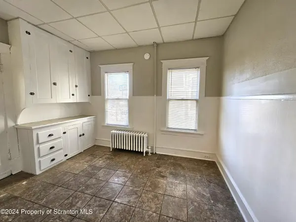 2122 N Main AVE, Scranton, PA 18508