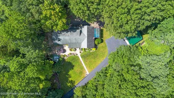 108 Stevens RD, Jefferson Twp, PA 18436
