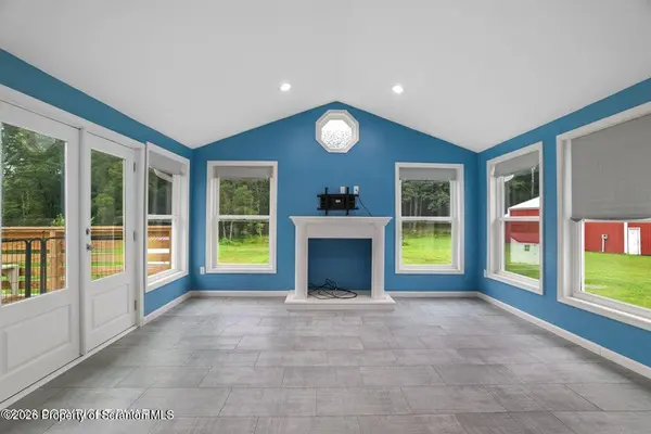 40 Park Ridge DR, Shickshinny, PA 18655