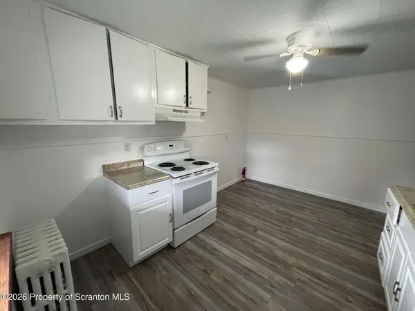 313 N Apple ST #2nd Floor, Dunmore, PA 18512