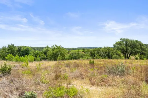 207 Verbena RD, Johnson City, TX 78636