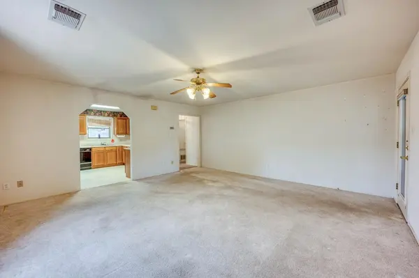 1730 Greenwood LN, Kingsland, TX 78639