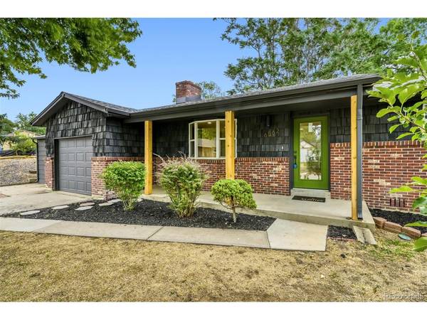 6562 Everett, Arvada, CO 80004
