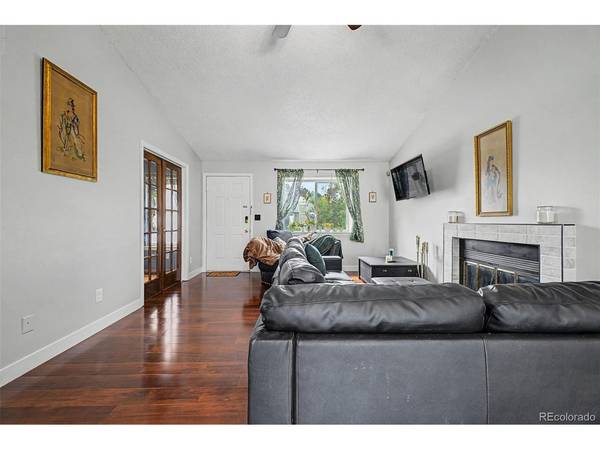 4882 S Genoa, Centennial, CO 80015