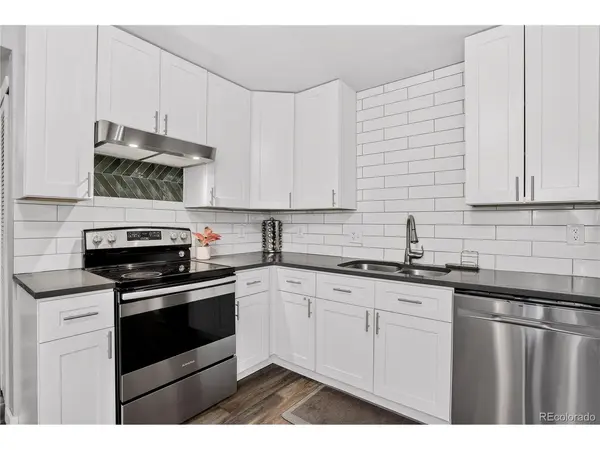 937 Kramer, Aurora, CO 80010