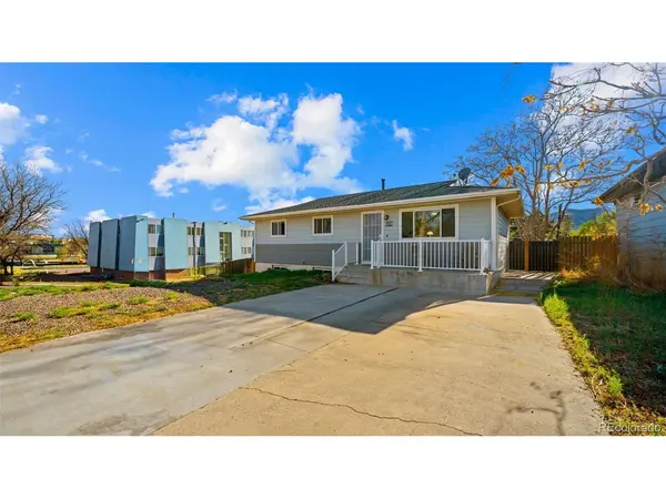 946 Hutchinson, Colorado Springs, CO 80910