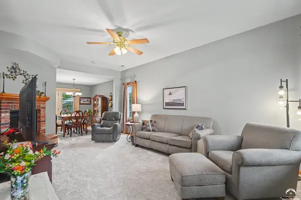 2719 Larkspur CT, Lawrence, KS 66047
