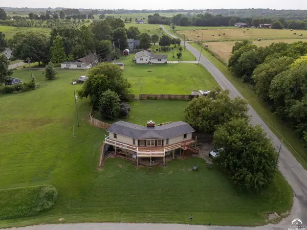 7685 Comanche RD, Meriden, KS 66512