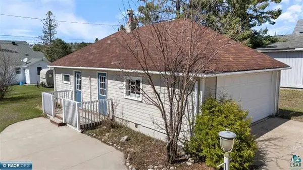 13 4th Ave, Soudan, MN 55782